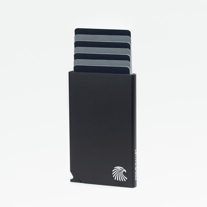 Kartenhalter in Schwarz mit RFID-Schutz von vorne