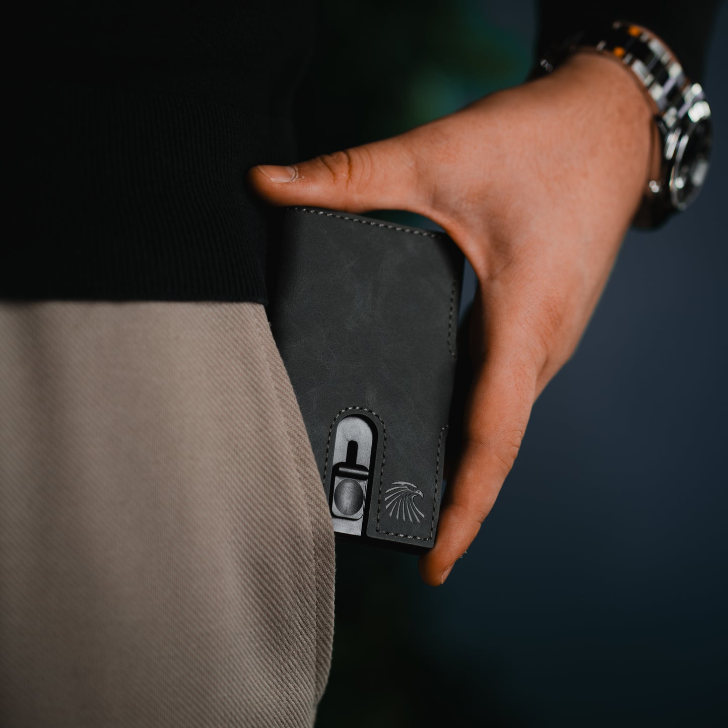 Slim Wallet Push Grau- Minimalistisches Portemonnaie mit RFID-Schutz in der Tasche 