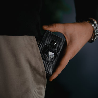 Edles Smart Wallet aus Carbon – minimalistisches Design mit AirTag-Fach für die Hosentasche