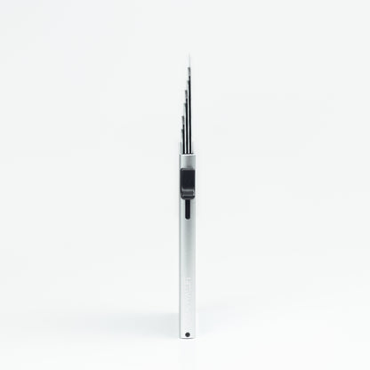 Kartenetui Side Silber – schlankes und kompaktes Kartenetui aus hochwertigem Material. Ideal für bis zu 7 Karten in der Hosentasche.