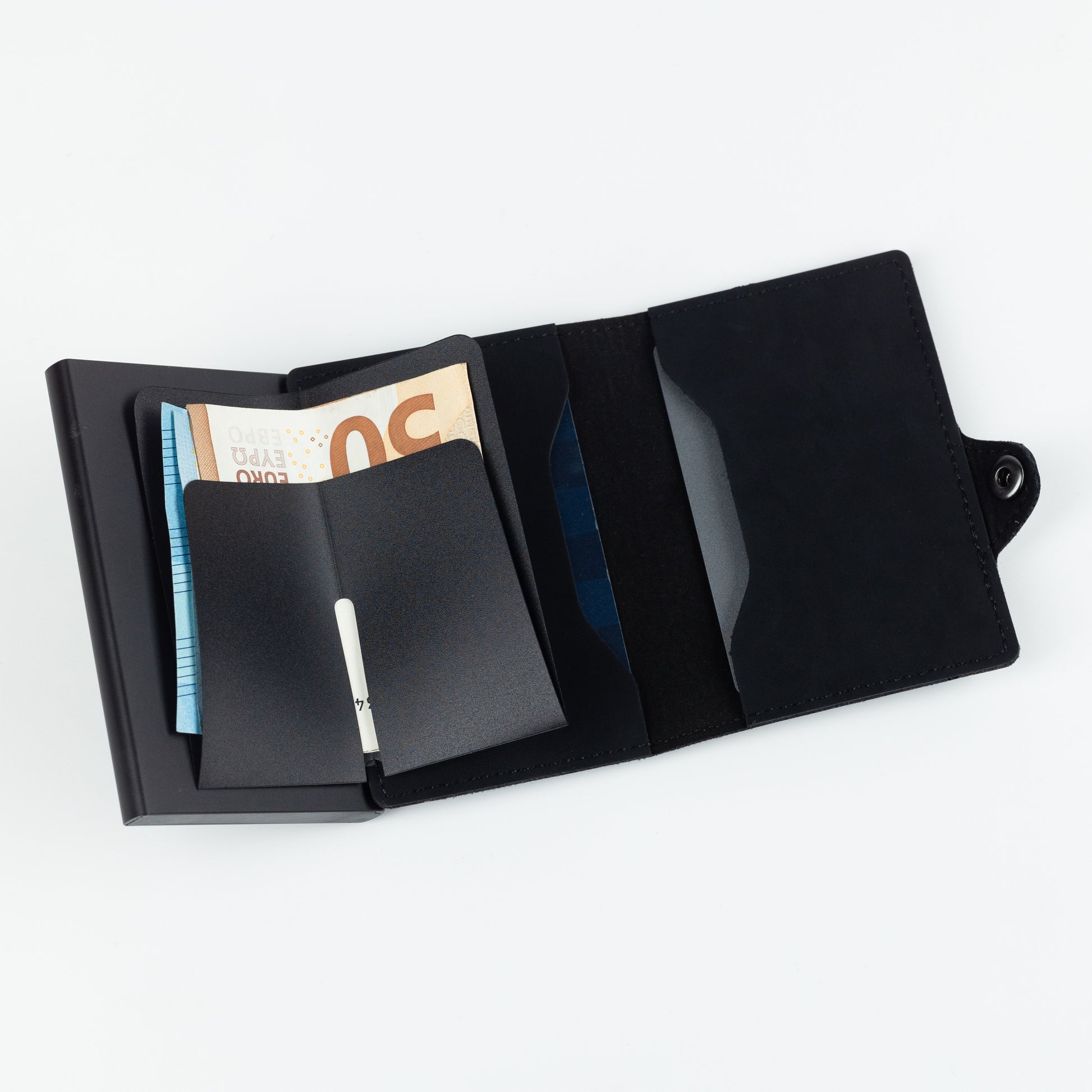 Slim Wallet Schwarz – sicheres Portemonnaie mit integriertem RFID-Schutz. Praktischer Geldbeutel für Karten und Bargeld.